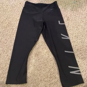 Nike Capri length dri-fit leggings